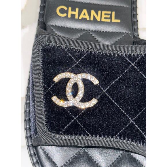 Chanel 23M Black Velvet Crystal CC Logo Hotel Mule Slide Slip On Flat Sandal 40 - Picture 6 of 16
